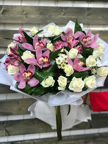 Букет цветов из: Розы и Хризантемы в Залари