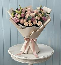 Букет цветов из:  Розы и Лизиантусы в Залари