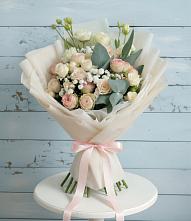 Букет цветов из:  Розы и Лизиантусы в Залари