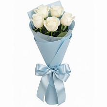 Букет 5 Белых роз Проуд в Залари