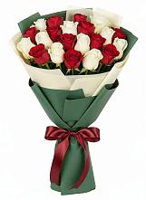 Букет Микс из красных и белых роз в Залари