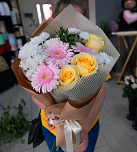 Букет цветов из:  Герберы, Розы и Хризантемы в Залари