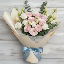 Букет цветов из:  Лизиантусы #REPLACE_PRED# Залари