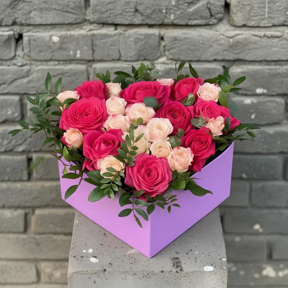 Цветочная композиция из Розы в коробке в Залари