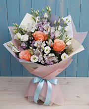 Букет цветов из:  Лизиантусы, Розы, Альстромерии и Гипсофила в Залари