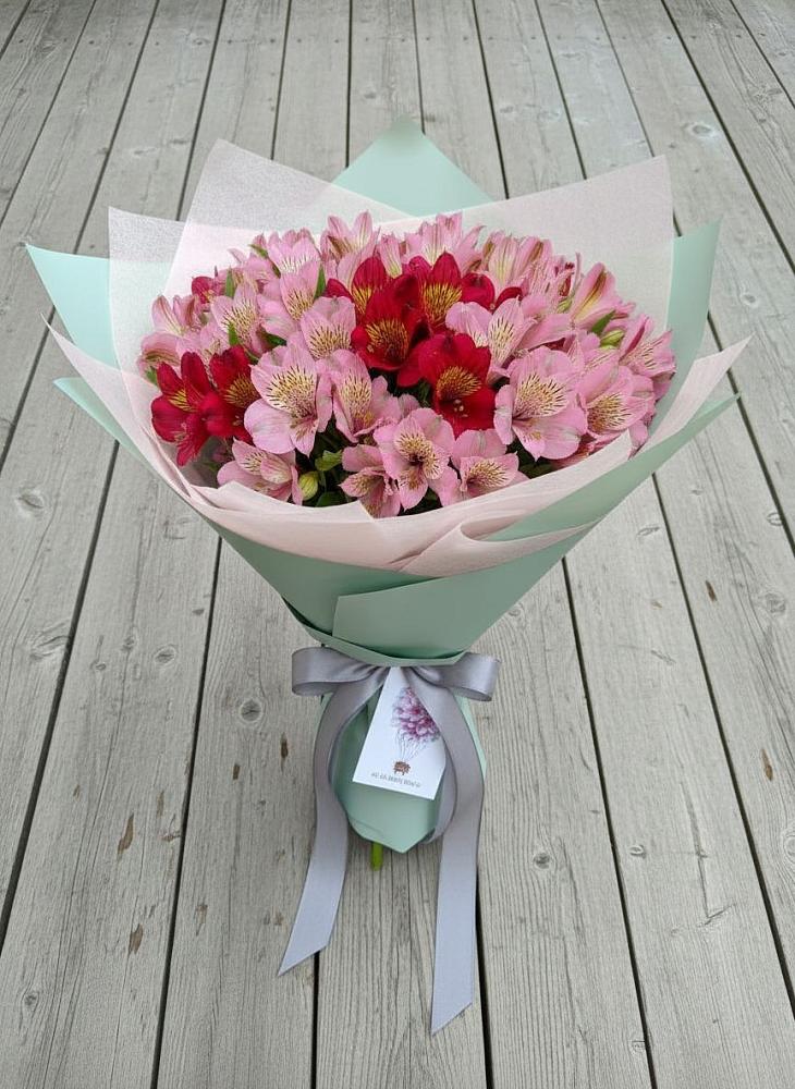 Букет цветов из: Альстромерии в Залари