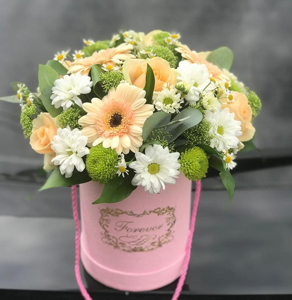 Цветочная композиция из Розы, Герберы и Хризантемы в шляпной коробке в Залари