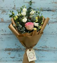 Букет цветов из:  Розы и Лизиантусы в Залари