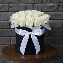 Цветочная композиция из Розы в шляпной коробке в Залари